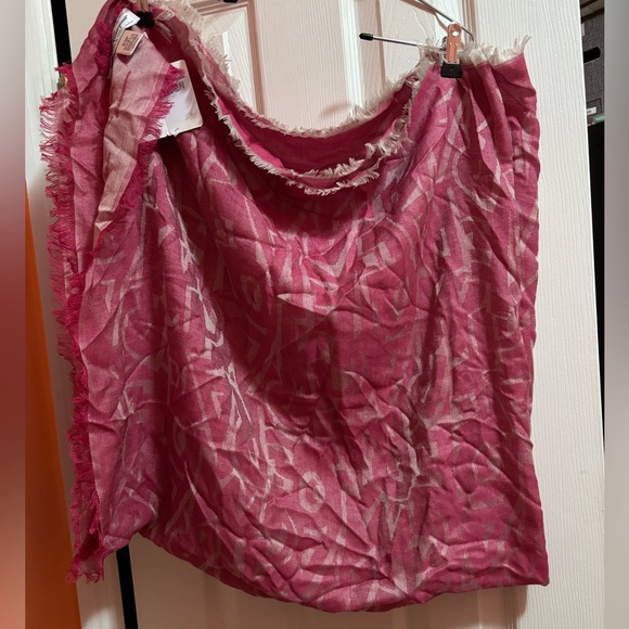 Salvatore Ferragamo Accessories - SALVATORE FERRAGAMO 65%wool 35%silk Square Lettering Scarf NWT. MADE IN ITALY